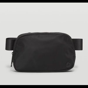 LULULEMON Everywhere Belt Bag